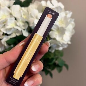 TARTE • MARACUJA JUICY GLOW HIGHLIGHTER • TOPAZ GLOW BRIGHTENER